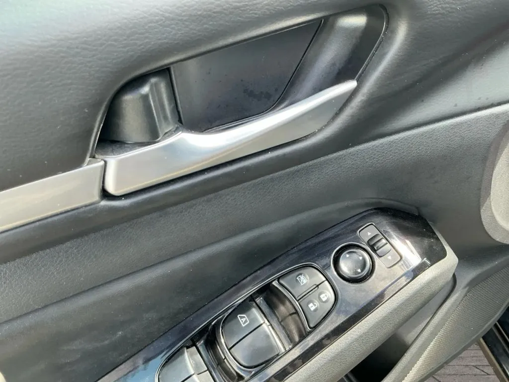 Nissan Altima photo 11