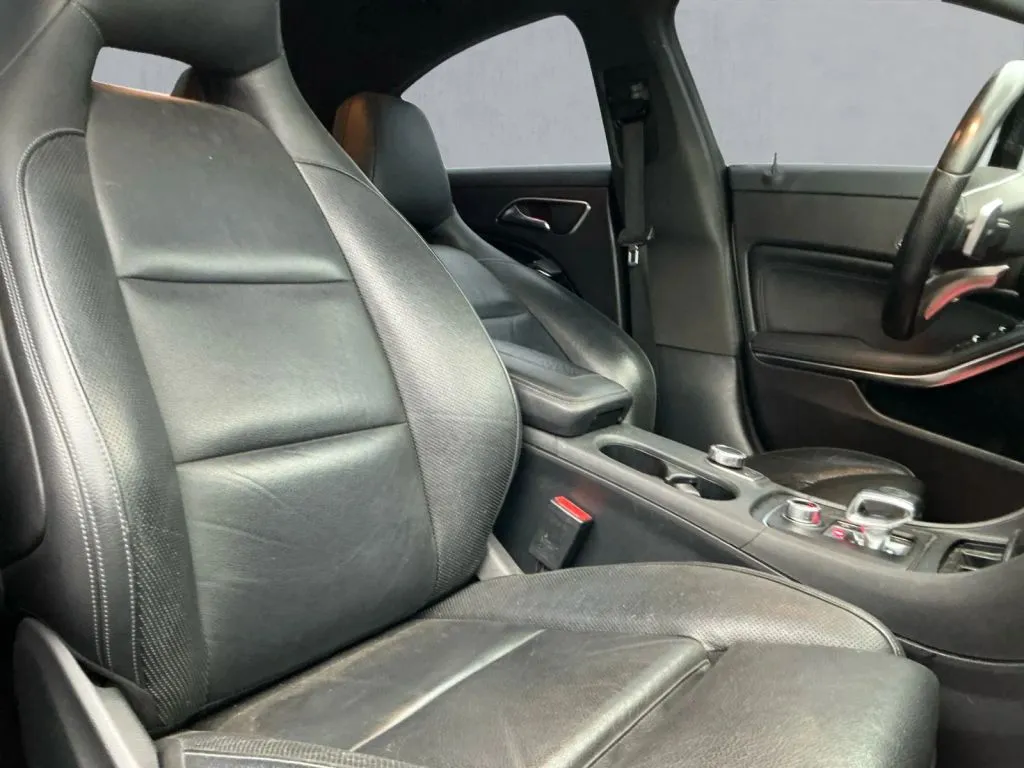 Mercedes-Benz CLA photo 19
