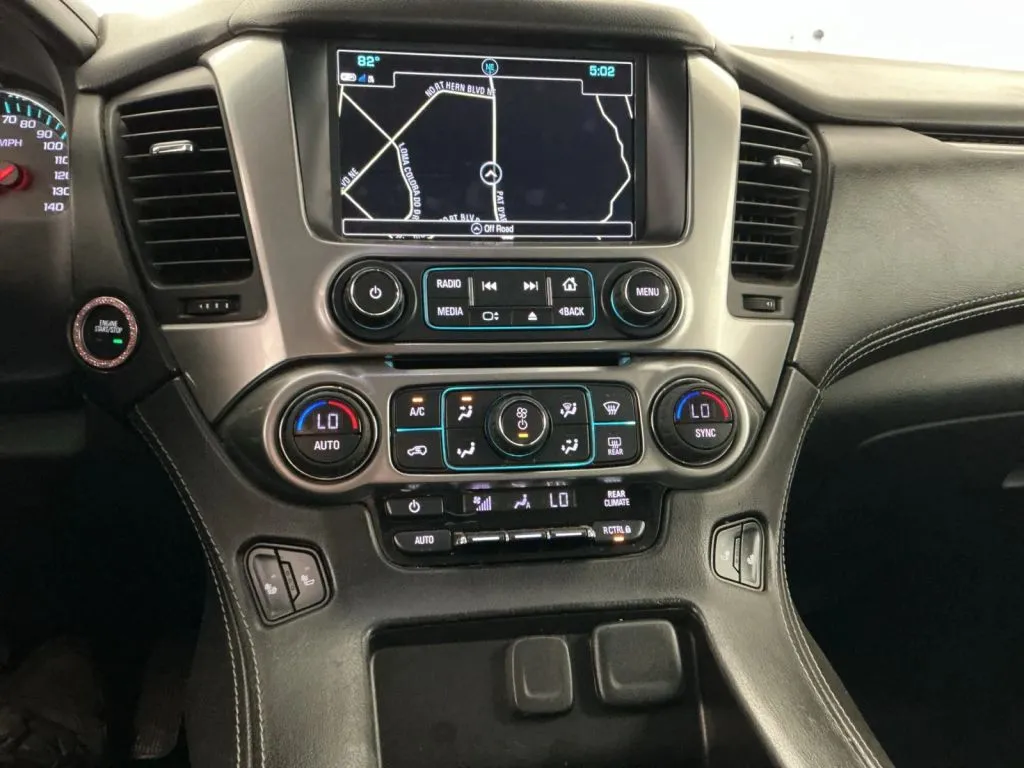 Chevrolet Suburban photo 28