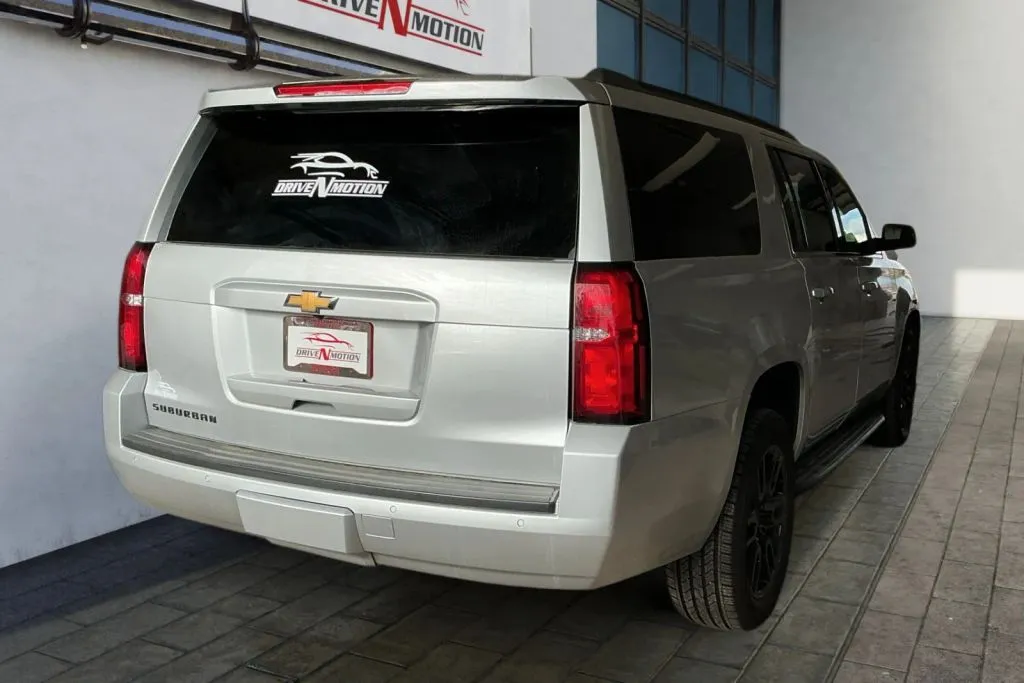 Another view of 2020 Chevrolet Suburban LT Sport Utility 4D for sale in Rio Rancho, NM at Drive N-Motion Rio Rancho