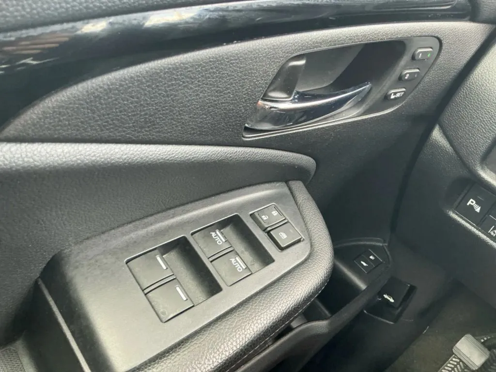 Honda Pilot photo 11