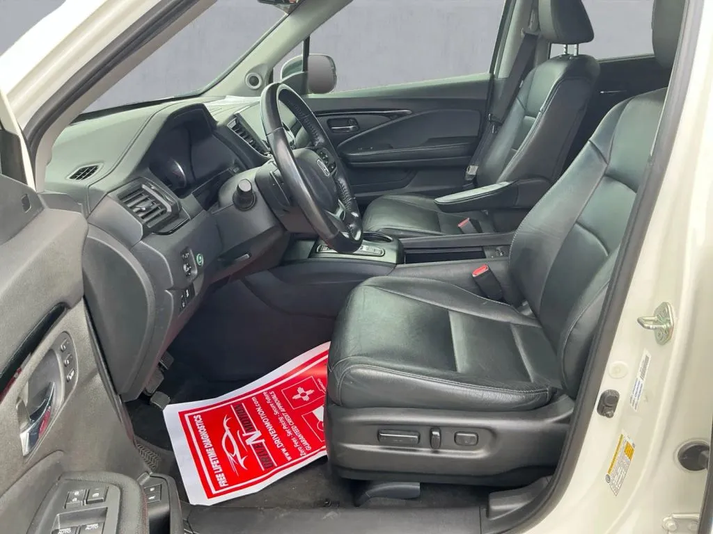 Honda Pilot photo 12