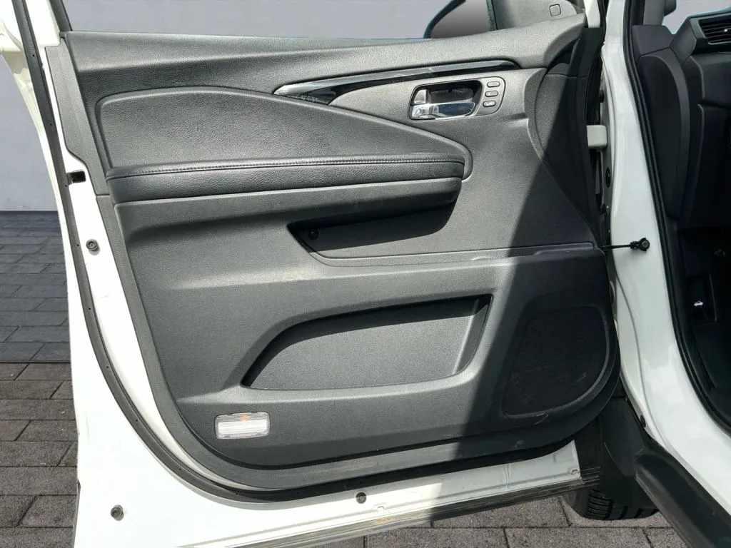 Honda Pilot photo 10