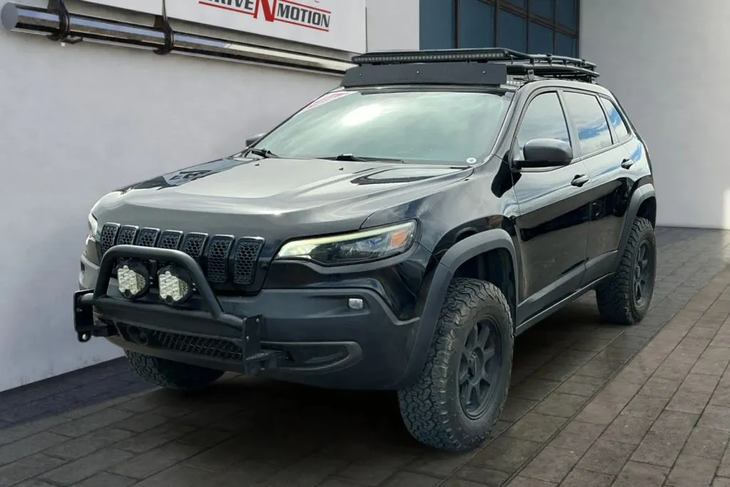 Jeep Cherokee photo 7