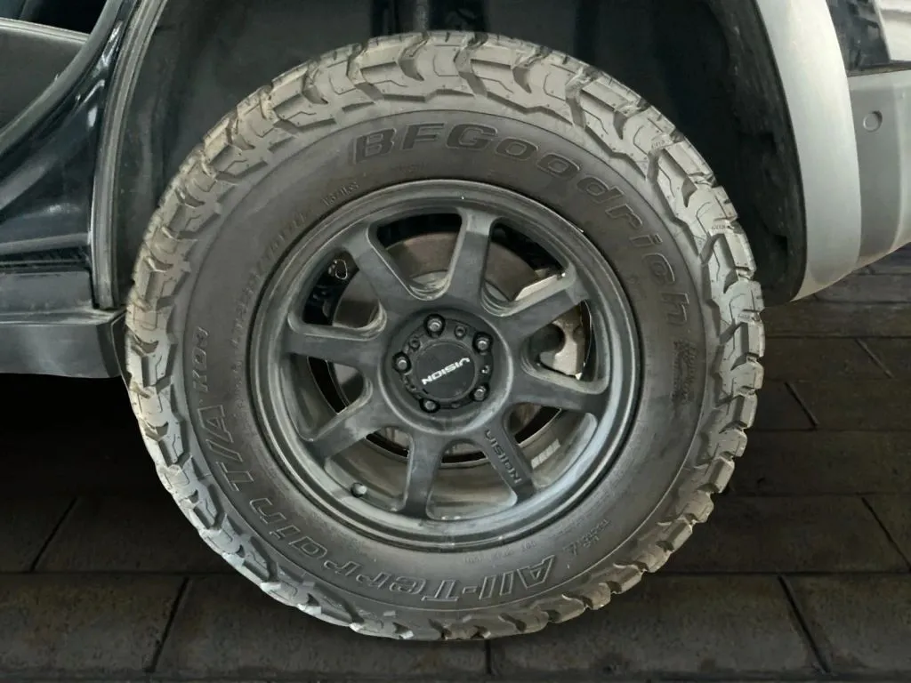 Jeep Cherokee photo 18