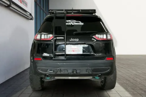 More photos of 2021 Jeep Cherokee TrailHawk Sport Utility 4D at Drive N-Motion Rio Rancho, NM