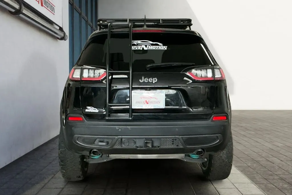 More photos of 2021 Jeep Cherokee TrailHawk Sport Utility 4D at Drive N-Motion Rio Rancho, NM
