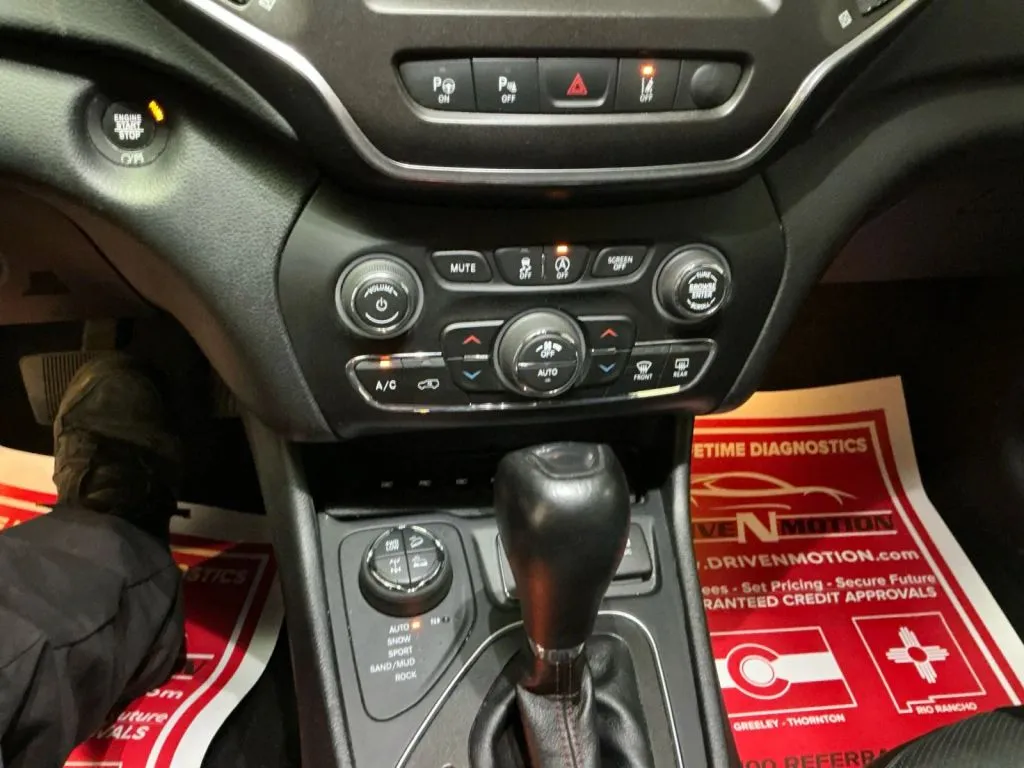 Jeep Cherokee photo 34