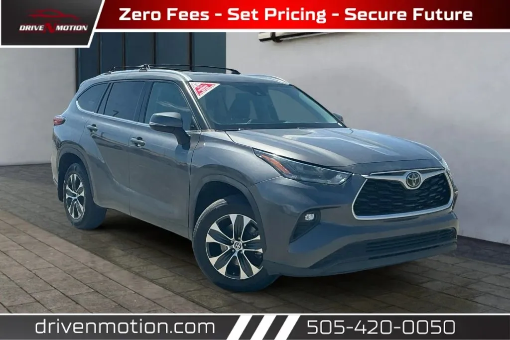Gray 2021 Toyota Highlander XLE Sport Utility 4D for sale in Rio Rancho, NM