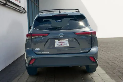 More photos of 2021 Toyota Highlander XLE Sport Utility 4D at Drive N-Motion Rio Rancho, NM