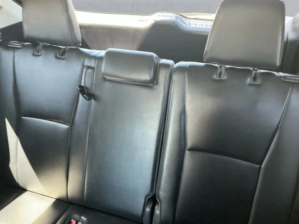 Toyota Highlander photo 16