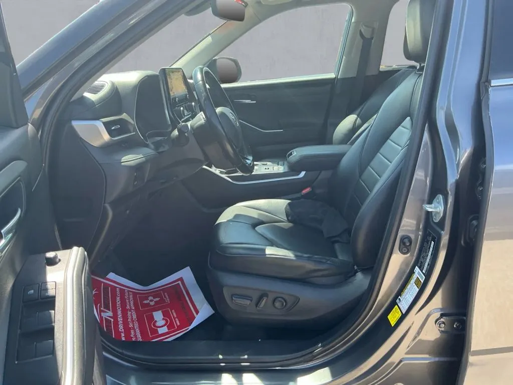 Toyota Highlander photo 11