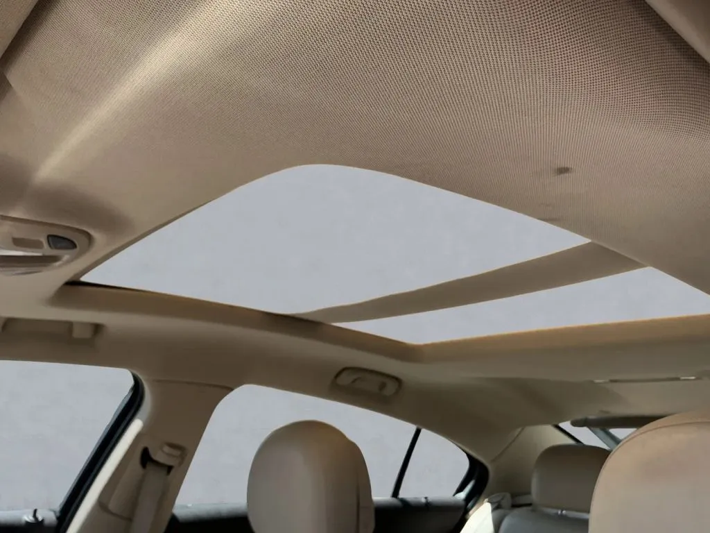 Buick LaCrosse photo 25