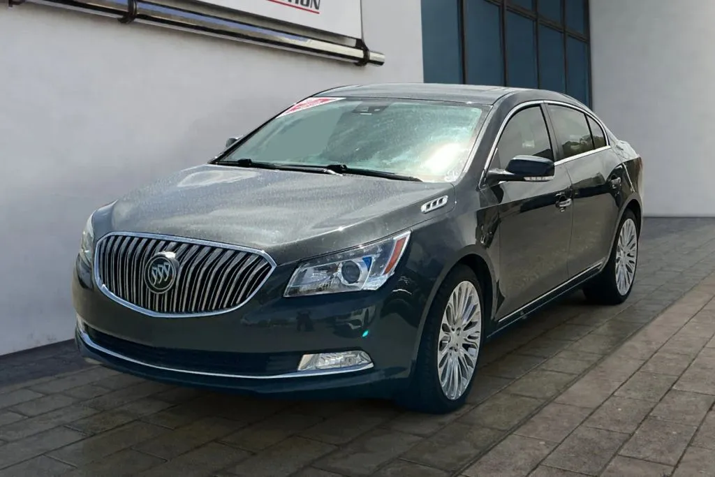 Buick LaCrosse photo 7