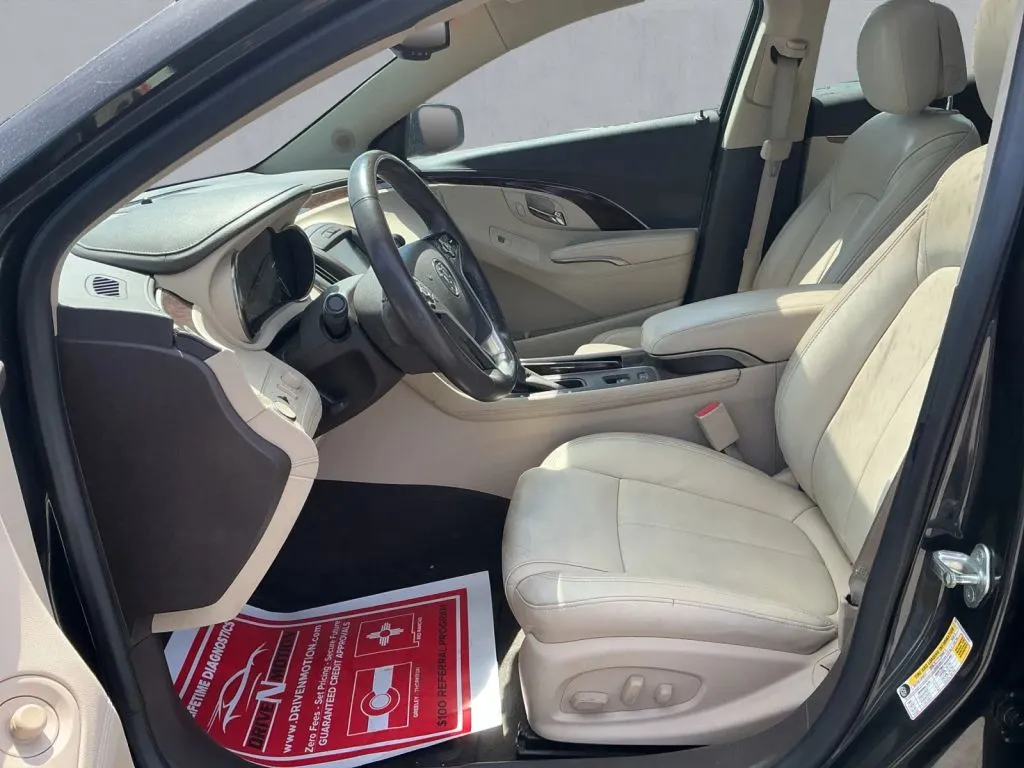 Buick LaCrosse photo 12