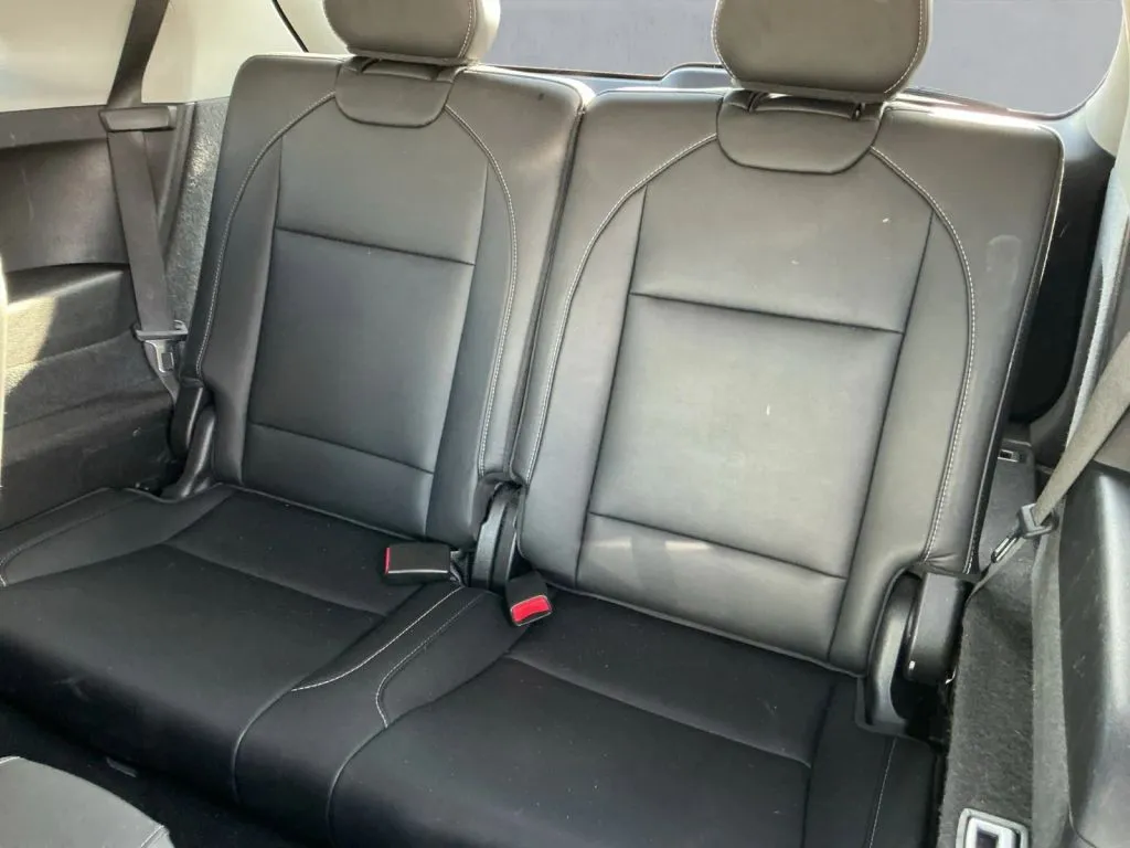 Acura MDX photo 18