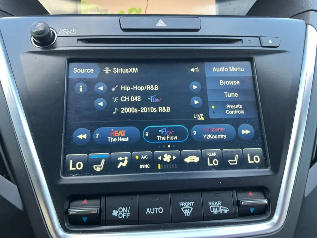 Acura MDX photo 32