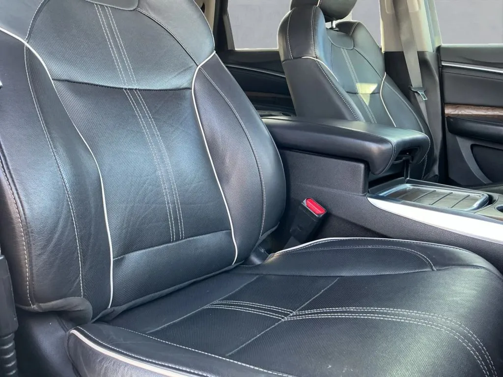 Acura MDX photo 24