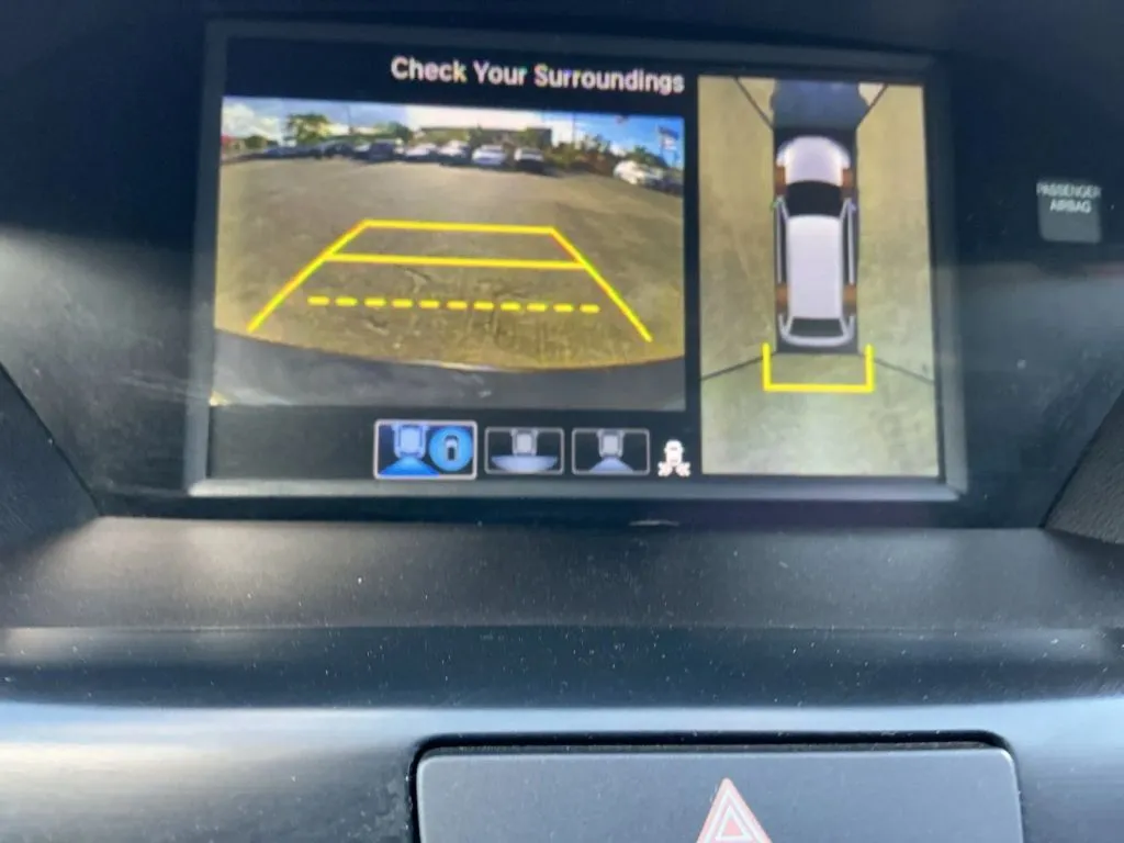 Acura MDX photo 34