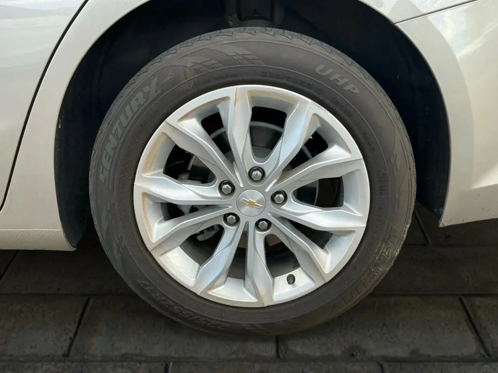Chevrolet Malibu photo 18
