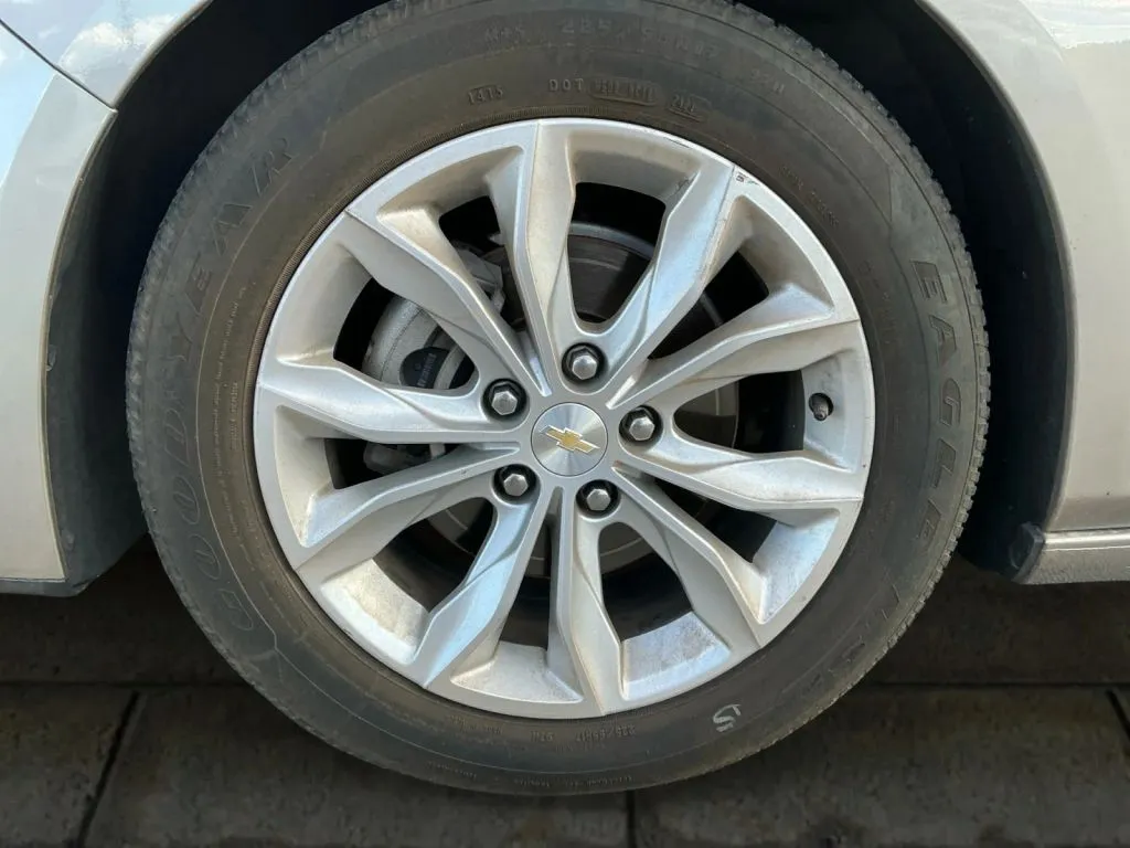 Chevrolet Malibu photo 24