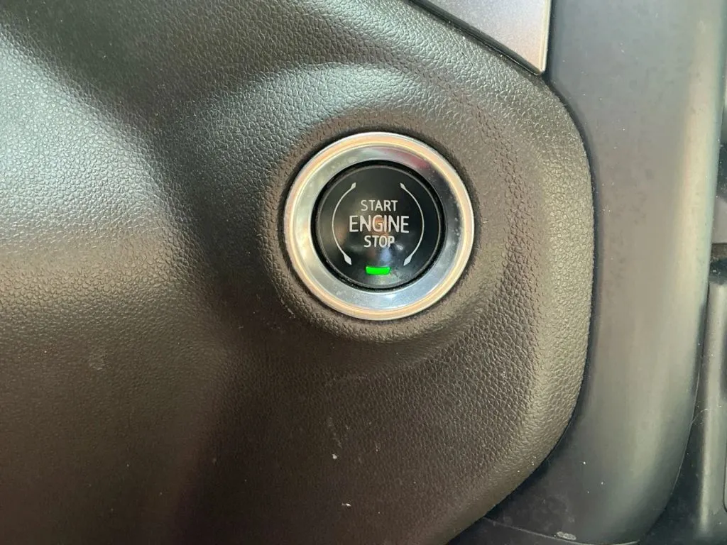 Chevrolet Silverado photo 24