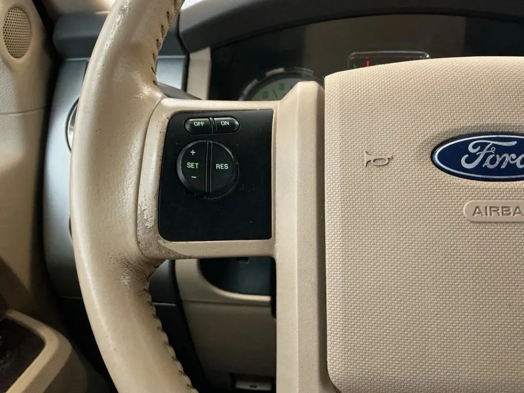 Ford Expedition photo 25