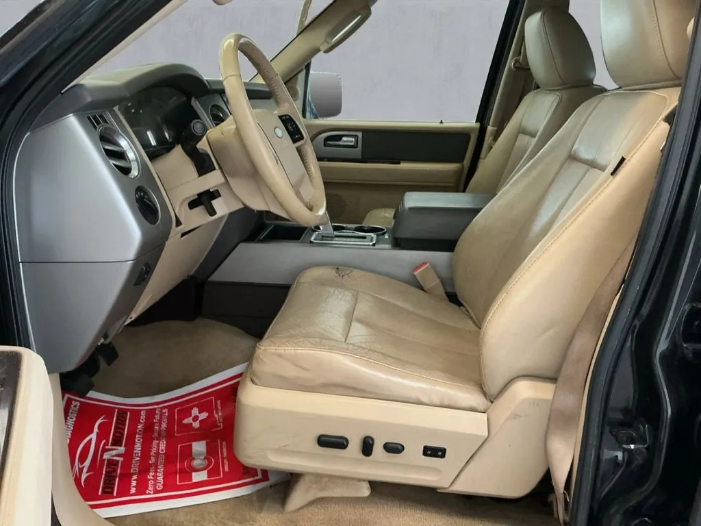 Ford Expedition photo 11
