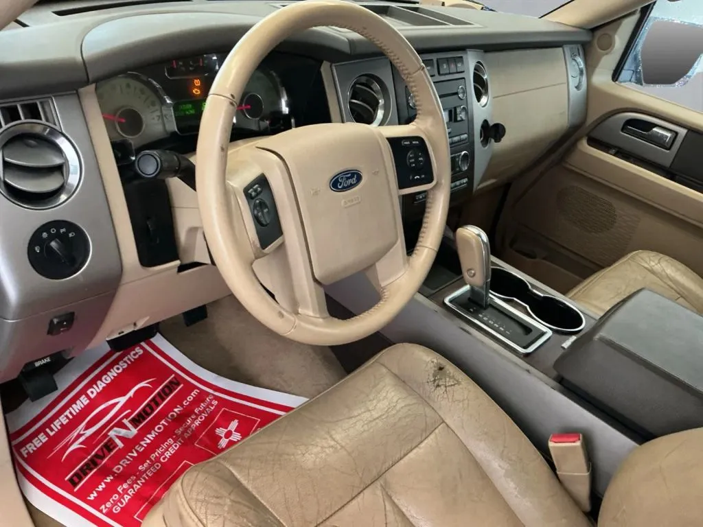 Ford Expedition photo 12