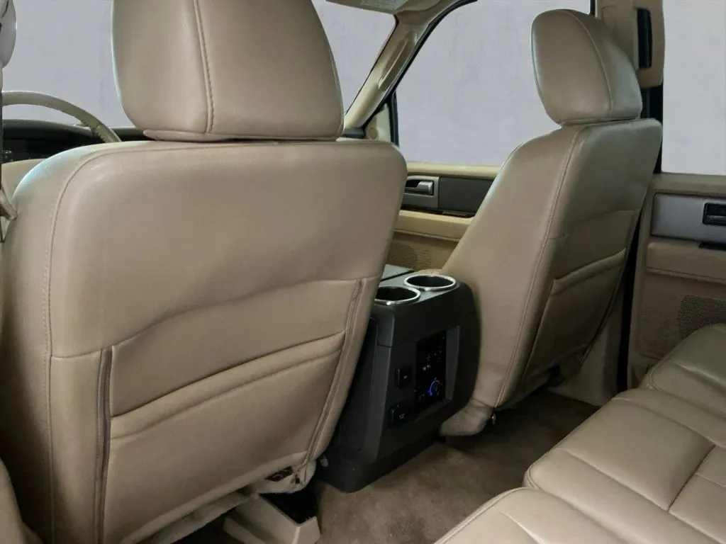 Ford Expedition photo 14