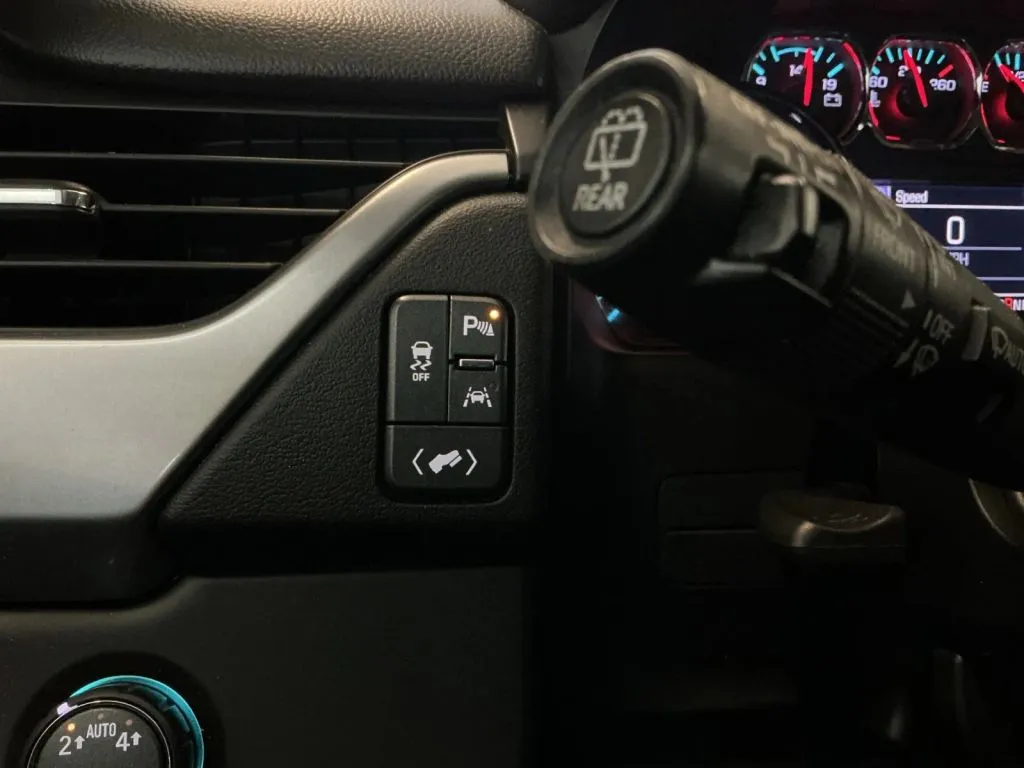 Chevrolet Tahoe photo 34
