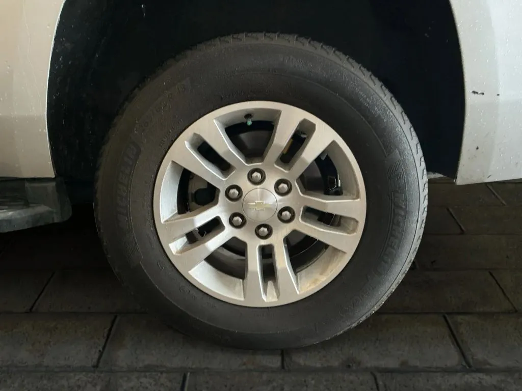 Chevrolet Tahoe photo 16