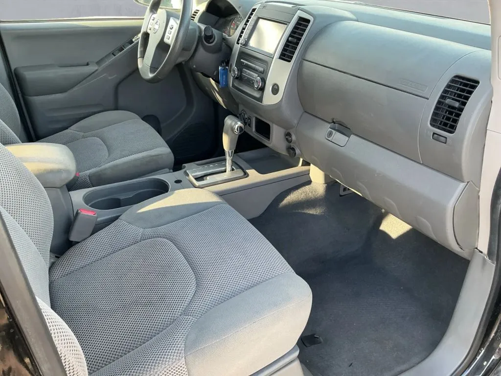Nissan Frontier photo 19