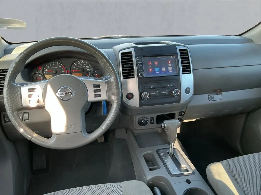 Nissan Frontier photo 16