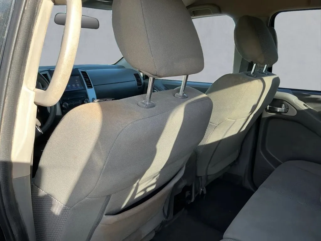 Nissan Frontier photo 15