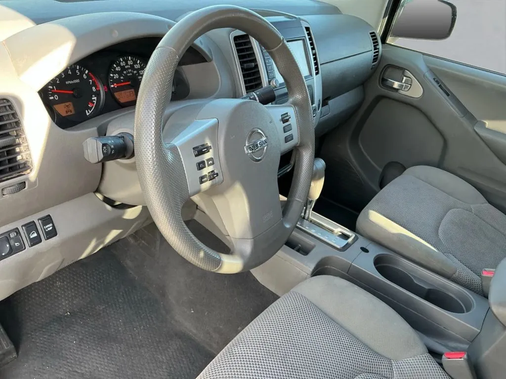 Nissan Frontier photo 13