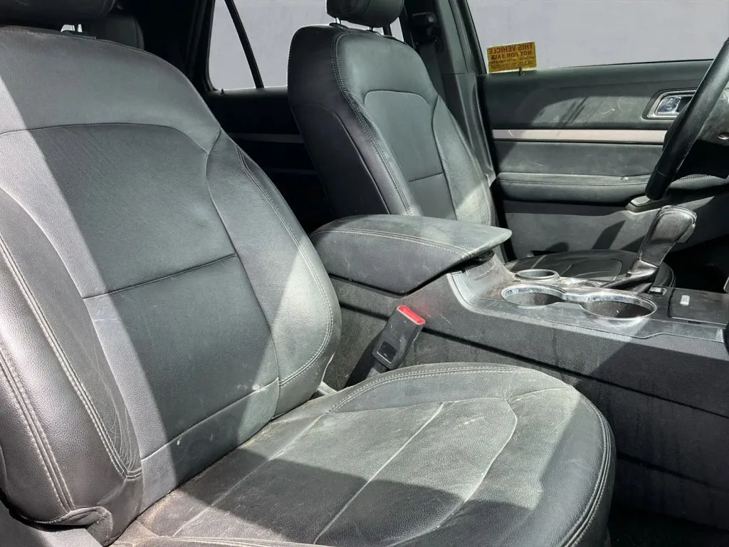 Ford Explorer photo 23