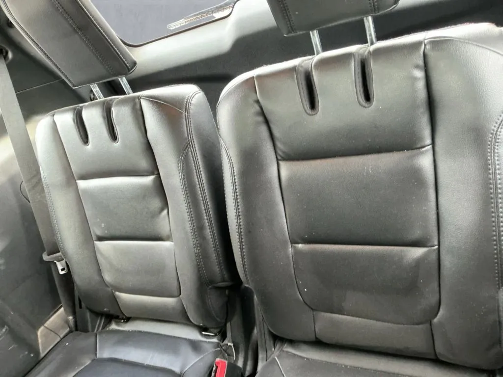 Ford Explorer photo 18