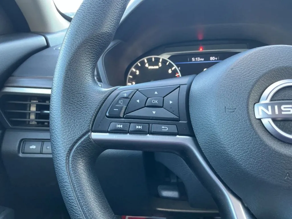 Nissan Altima photo 25
