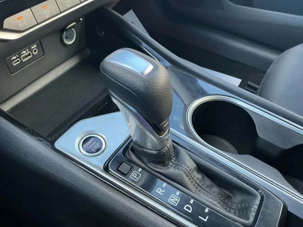 Nissan Altima photo 30