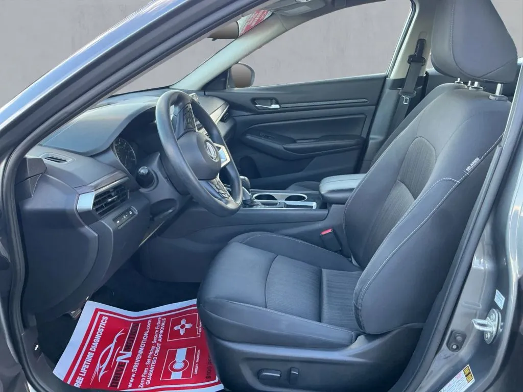 Nissan Altima photo 12