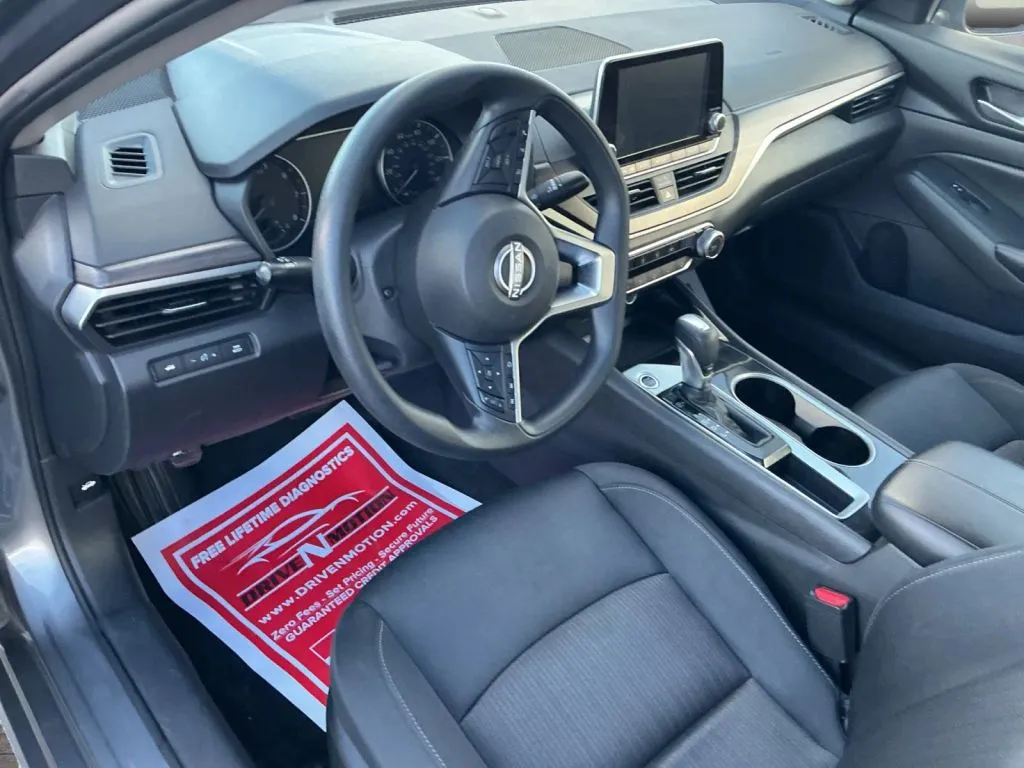 Nissan Altima photo 13