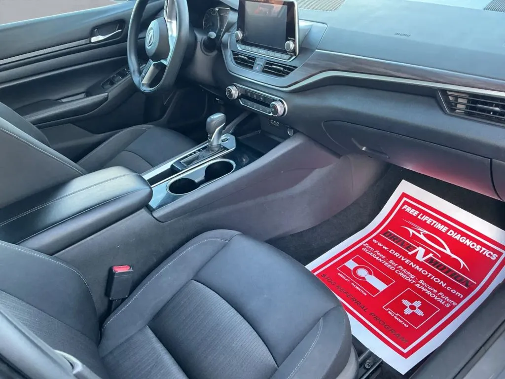 Nissan Altima photo 19