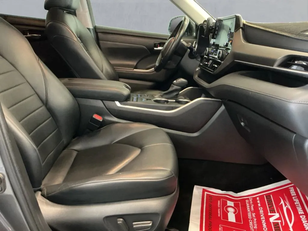 Toyota Highlander photo 21