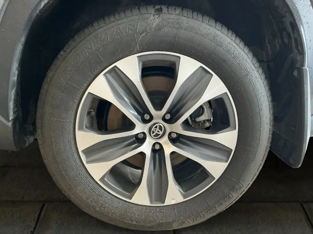 Toyota Highlander photo 18