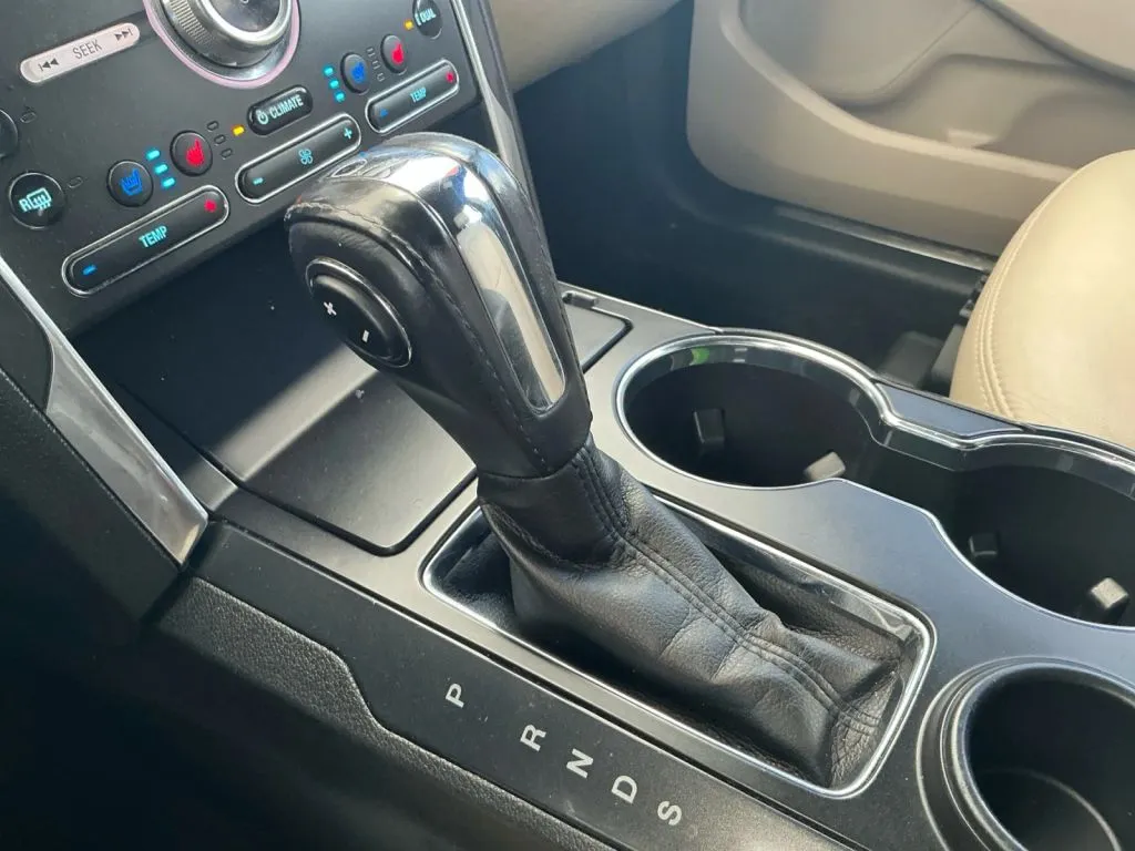 Ford Explorer photo 35