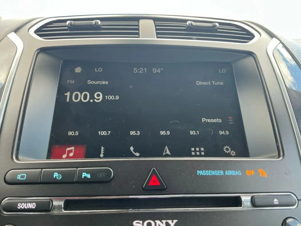 Ford Explorer photo 30