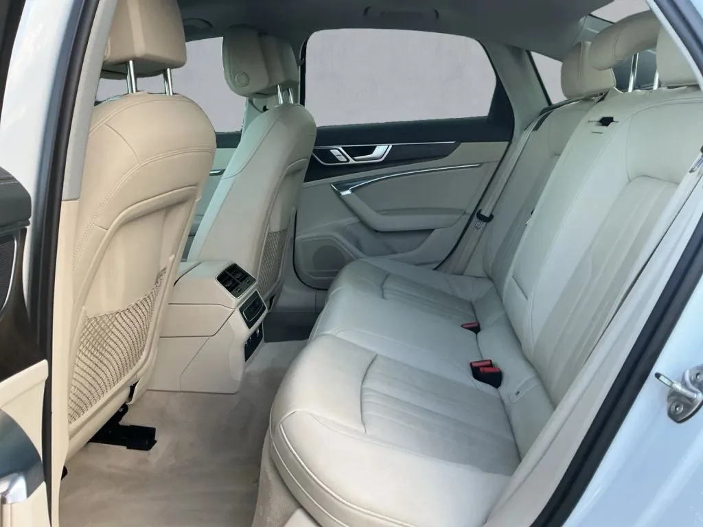 Audi A6 photo 33