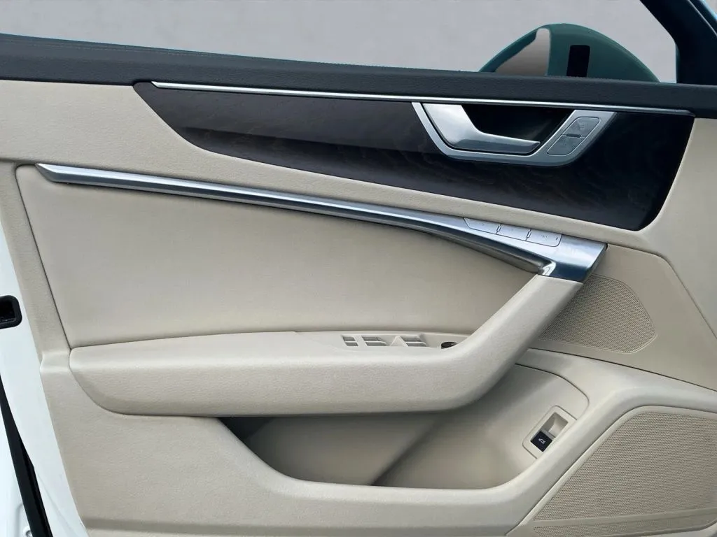 Audi A6 photo 9