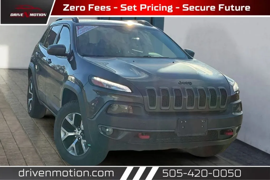 Gray 2016 Jeep Cherokee TrailHawk Sport Utility 4D for sale in Rio Rancho, NM